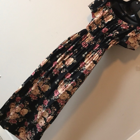 Large Floral Off The Shoulder Dress - Picture 10 of 15